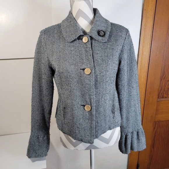 Womens Black Rivet Cropped Jacket Leopard print lining bell/fluted sleeve S Med - Picture 1 of 14